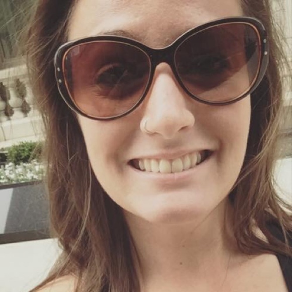 Meet your Posher, Emily